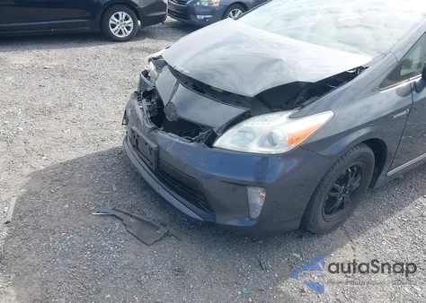 2013 Toyota Prius Three z USA, uszkodzony, nr VIN JTDKN3DUXD1625479